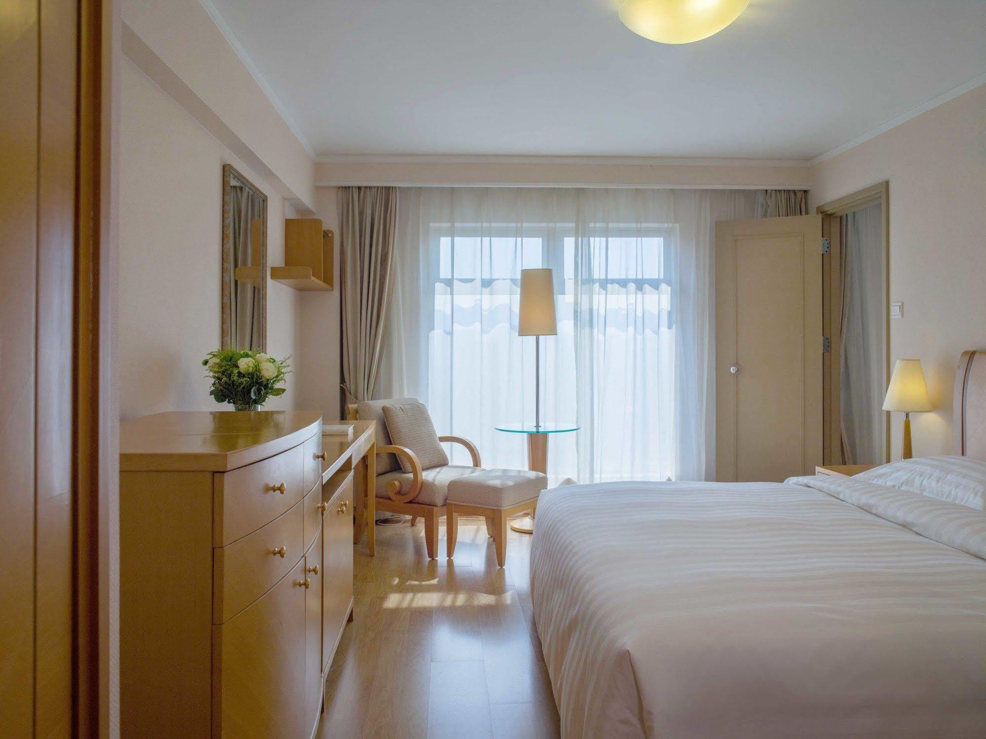 Beijing Landmark Towers Apartment Екстер'єр фото